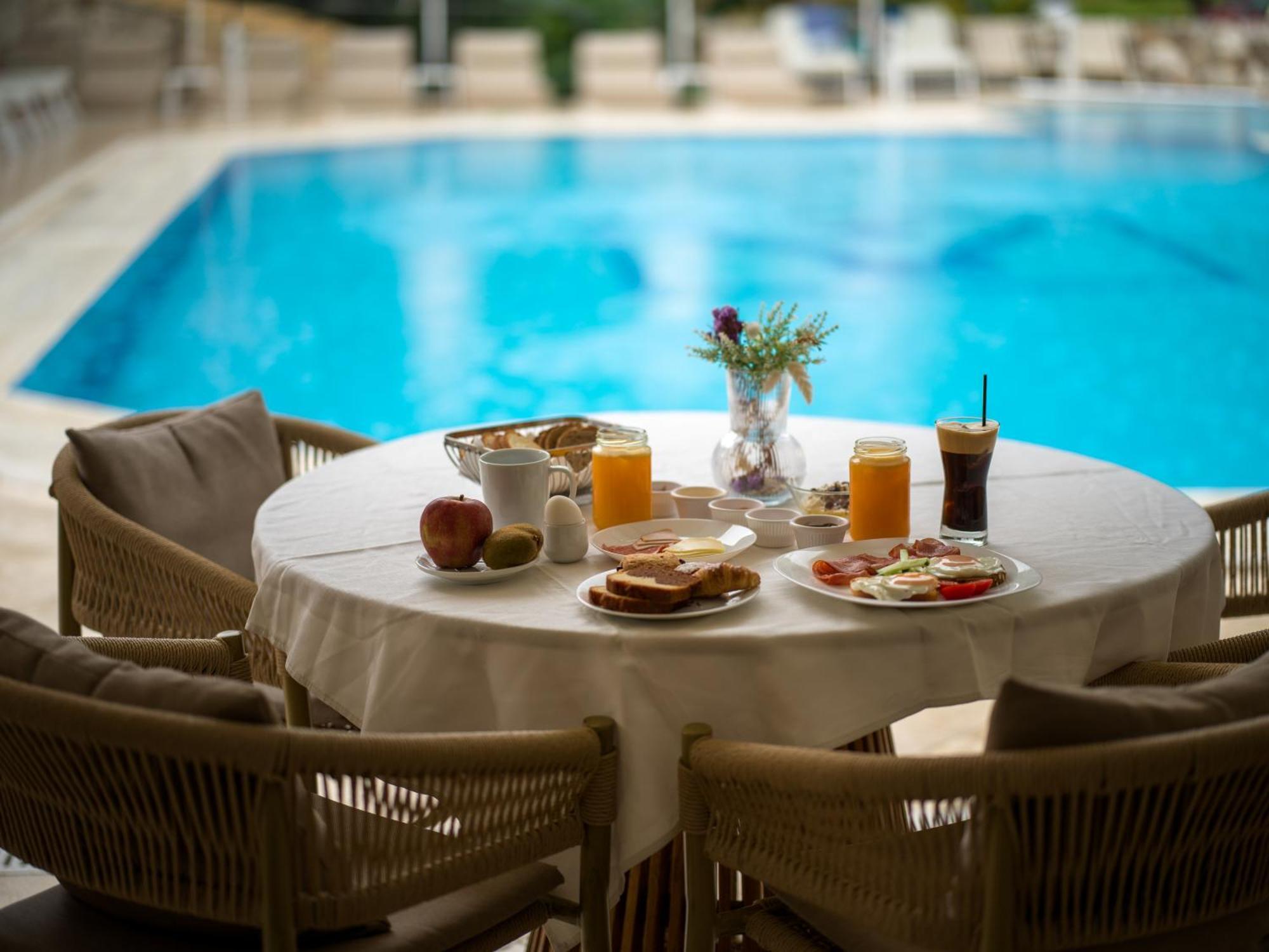 Dracos Hotel Парга Екстериор снимка
