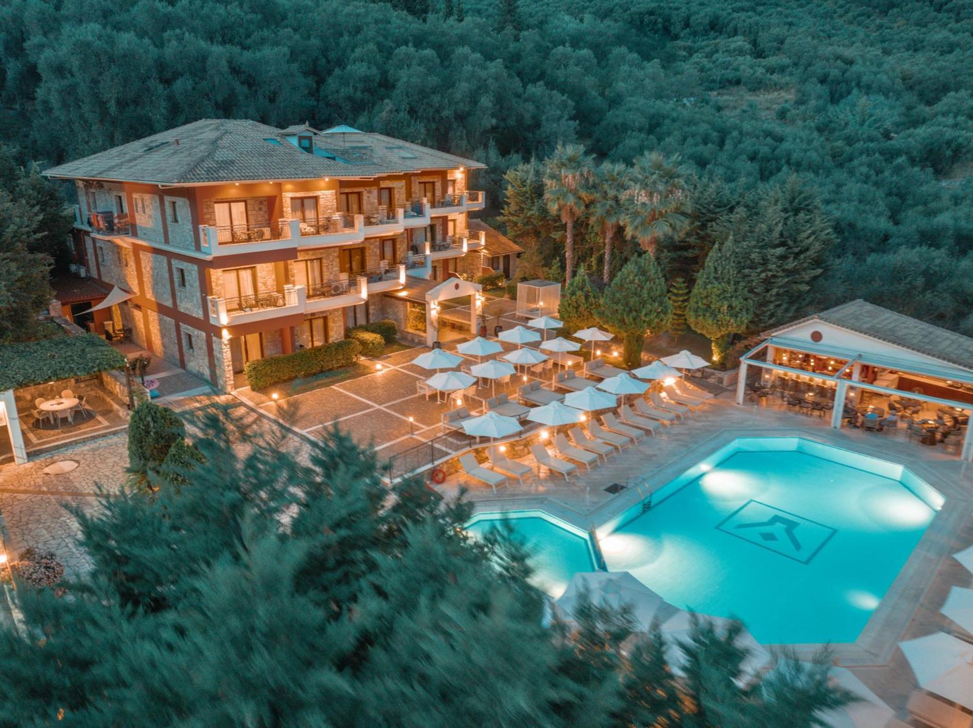 Dracos Hotel Парга Екстериор снимка